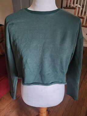 Forever 21 Dark Green Cropped Crewneck Sweatshirt